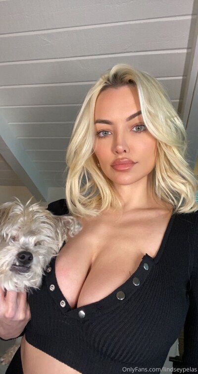 Lindsey Pelas Post #11