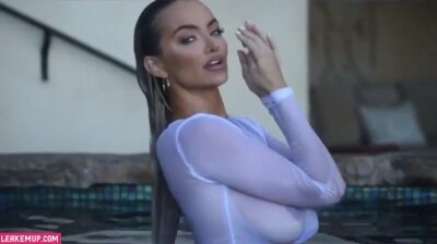 Lindsey Pelas Post #29