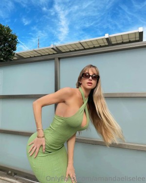 Amanda Elise Lee Photo #20