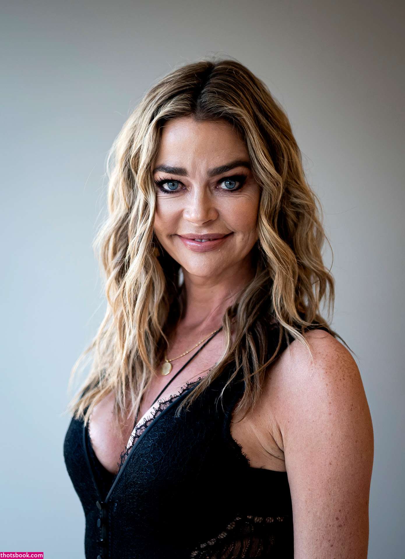 Denise Richards Photo #98