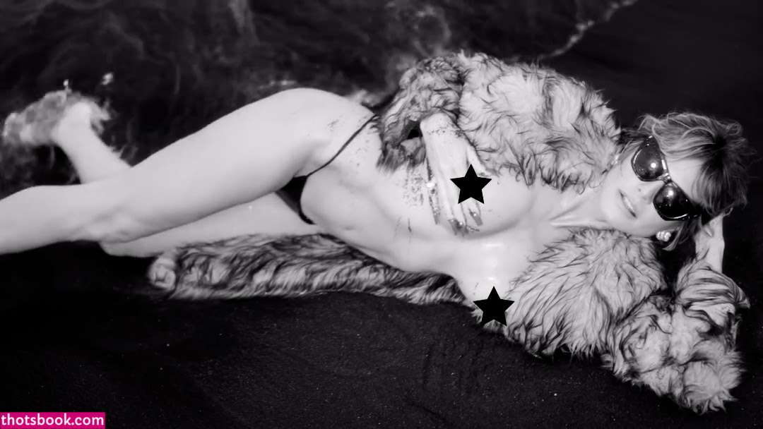 Heidi Klum Photo #67