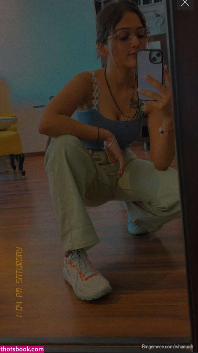 Isha Modi Photo #10