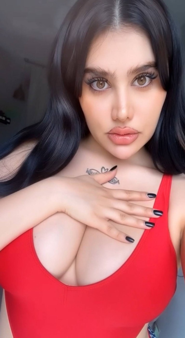 Angie Khoury Photo #10