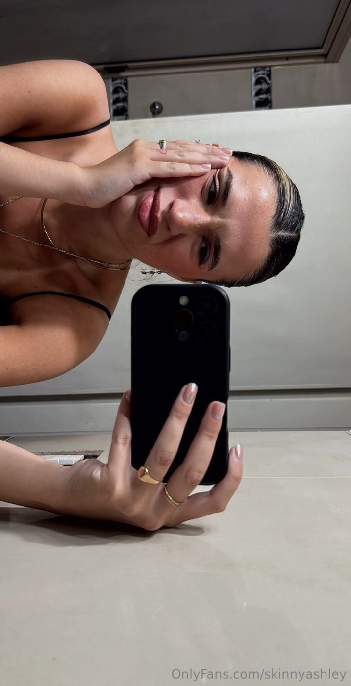 skinnyashley Photo #17