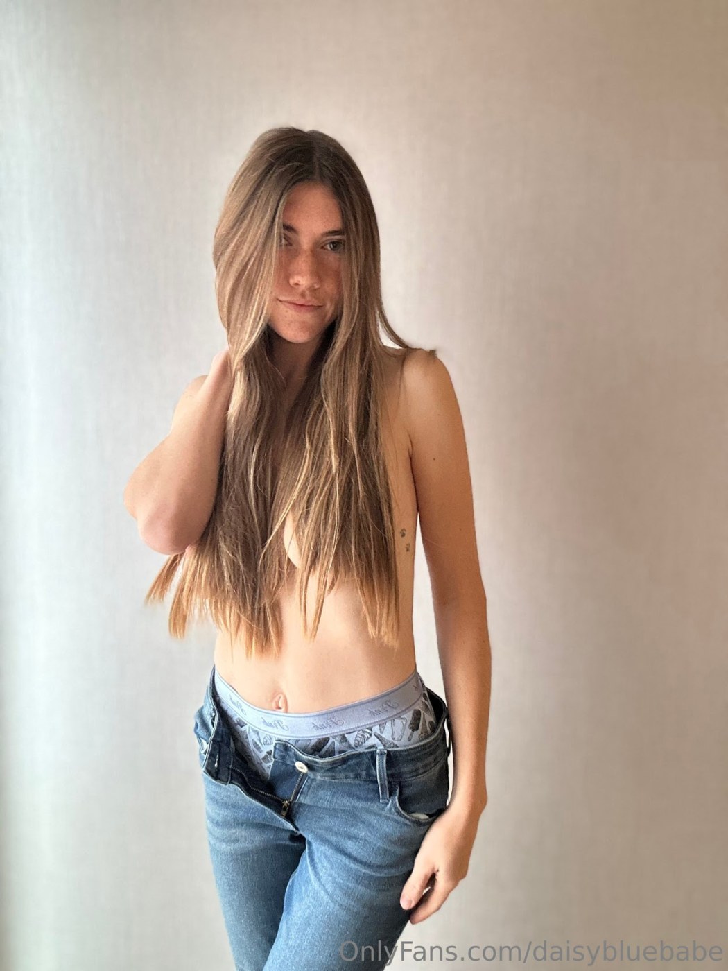 Daisybluebabe Photo #50