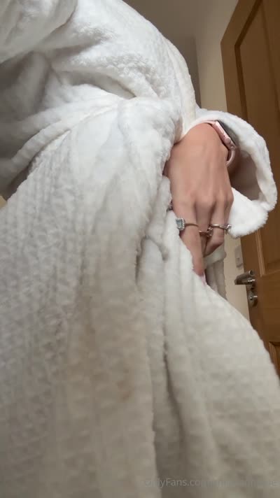 Rhiannon Blue Video #960