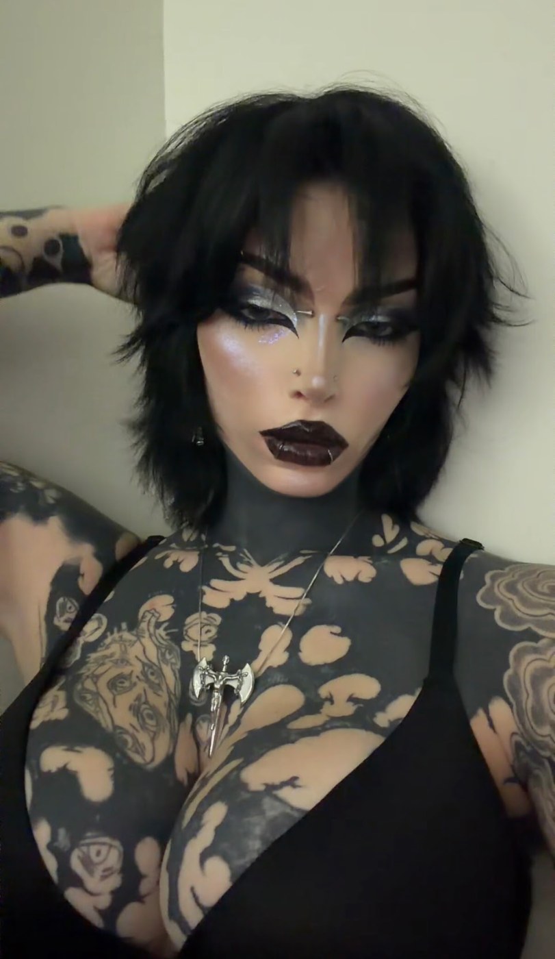 Comeovwhenursober Photo #75