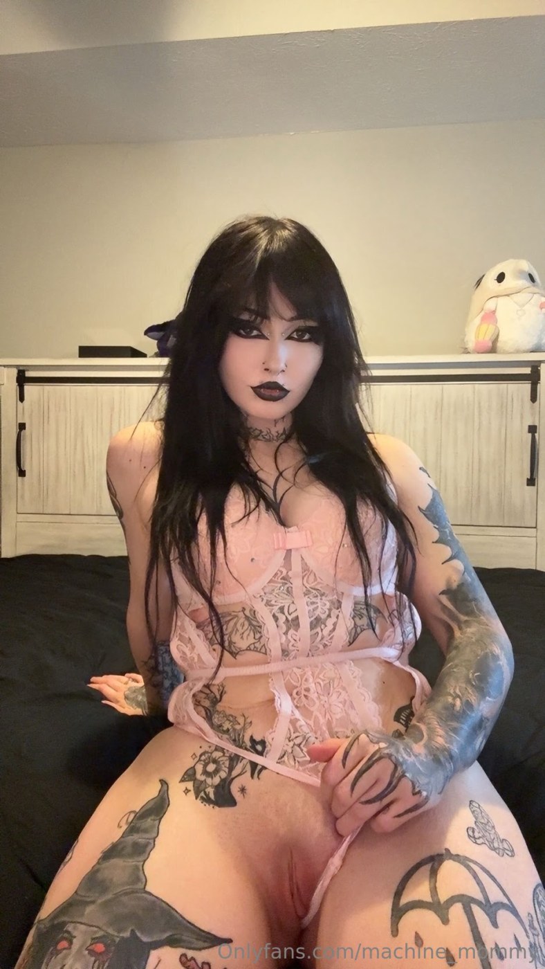 Hotgothmilf Photo #91