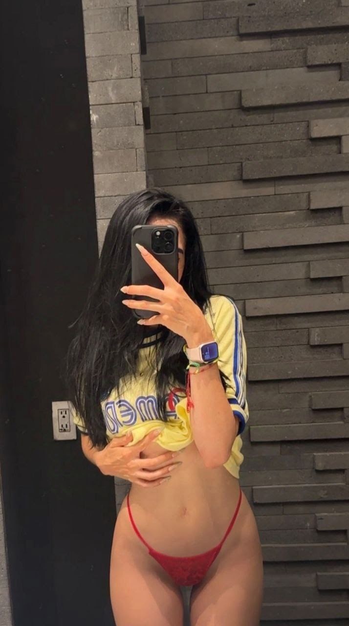 Mariana Grimaldi Photo #17