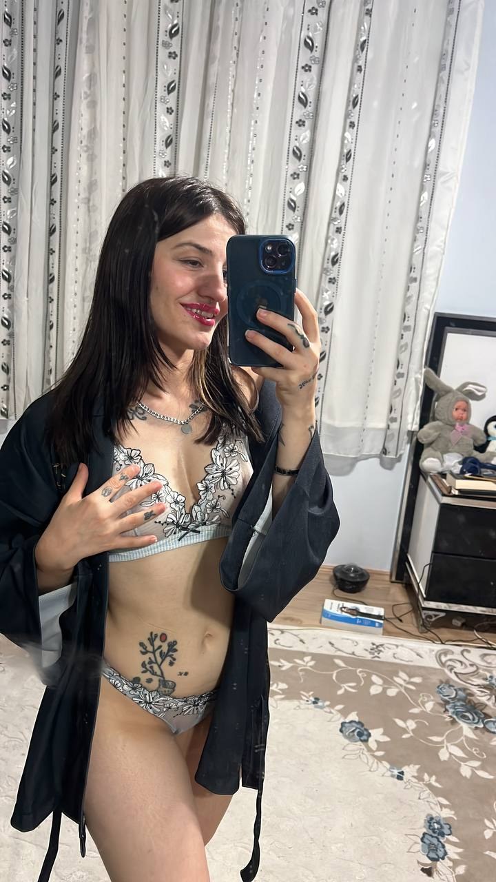 Kubra Yildiz Photo #16