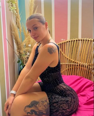 Megg birarda Photo #6