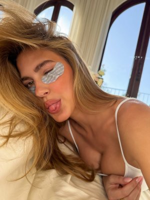Kara Del Toro Post #26