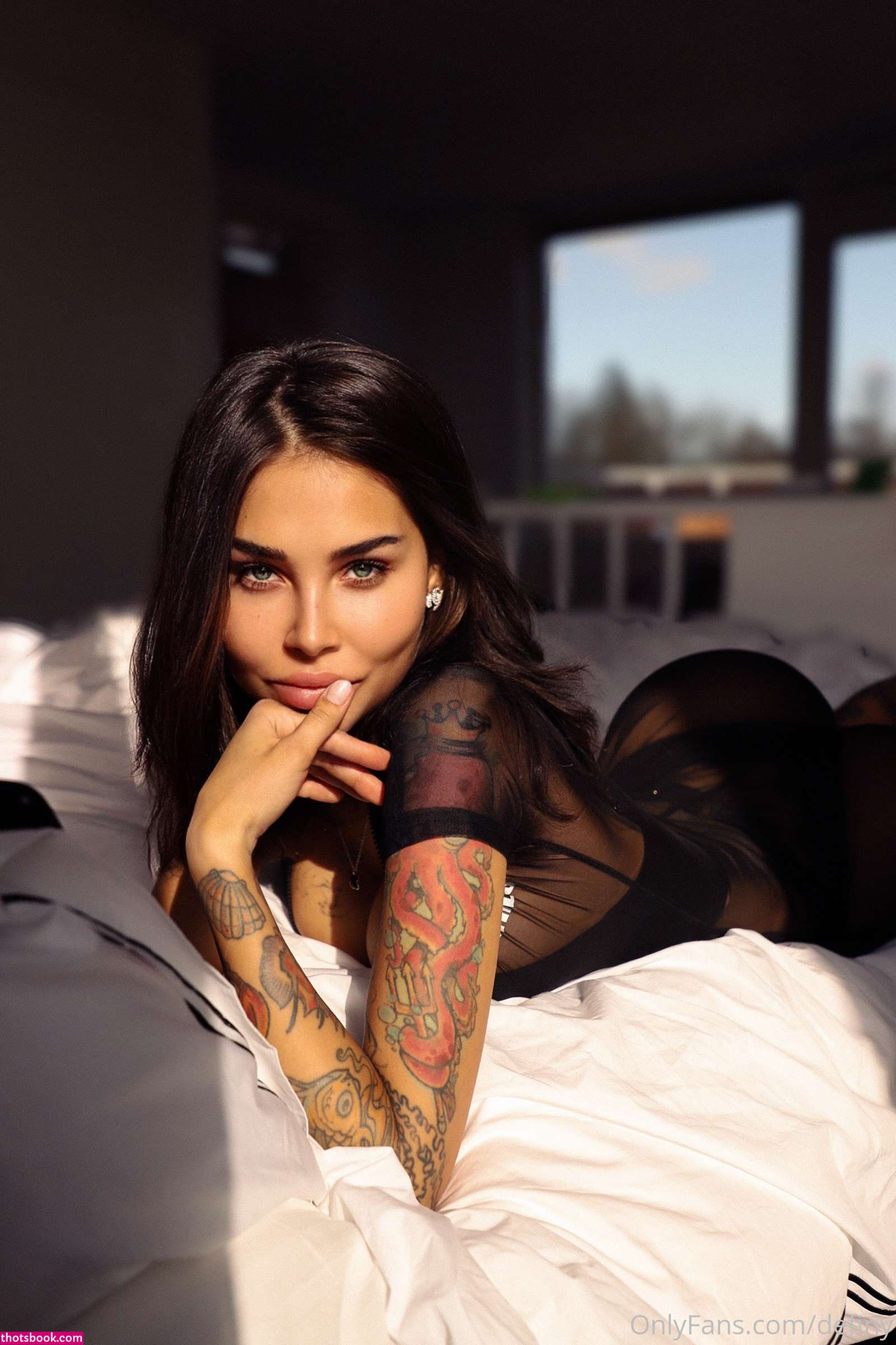 Elizabeth Anne Photo #11