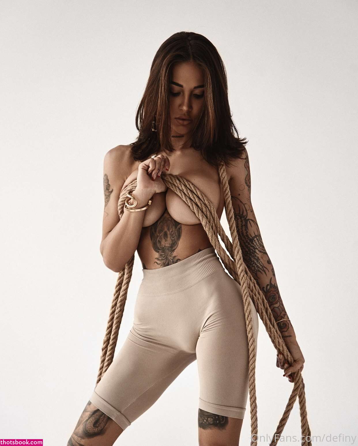 Elizabeth Definhy Photo #84