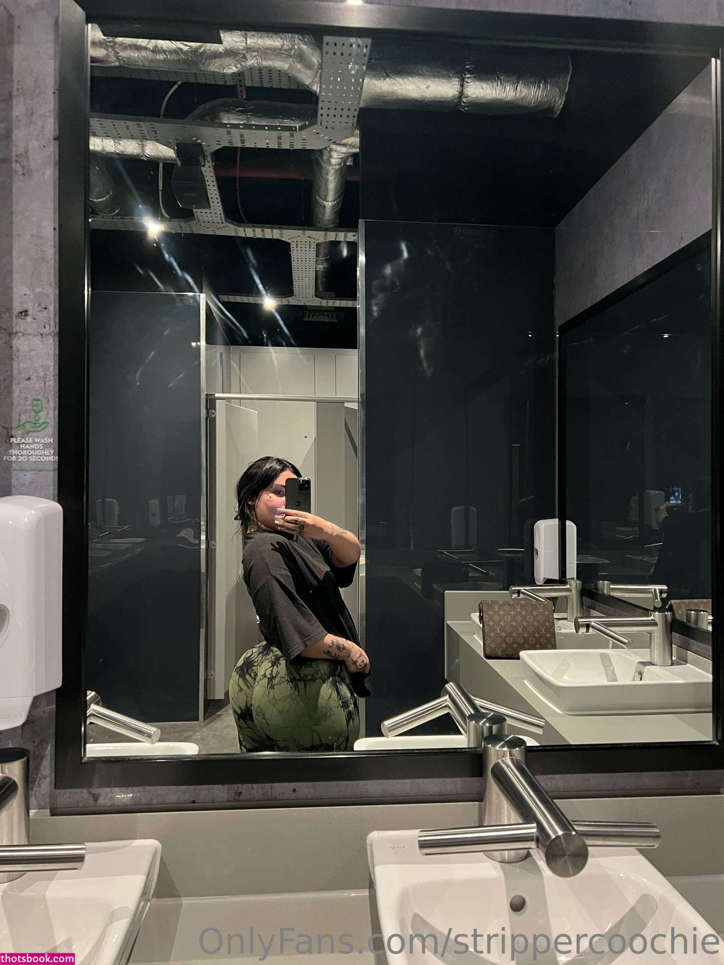 Mel Farahmand Photo #56