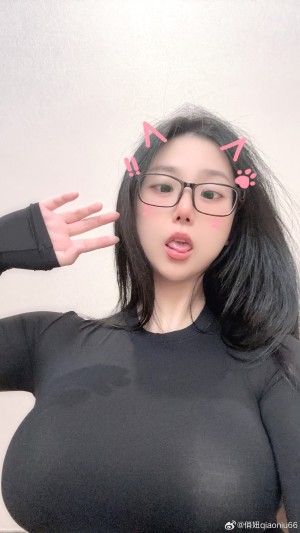Qiaoniutt Photo #115