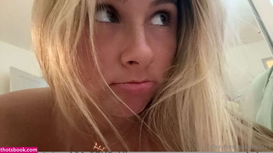 Vanessa Decesare Photo #10