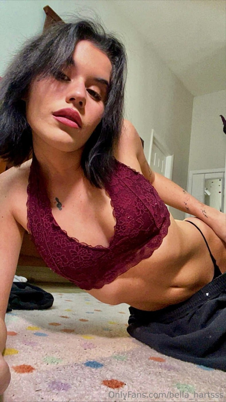 Bella Harts Photo #10