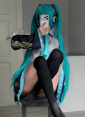 d0llshaped Photo #10