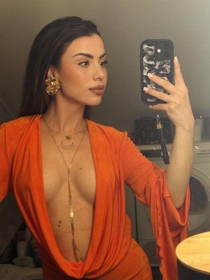 Noemi Pelli Photo #13