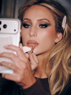 Alix Ashley Photo #36