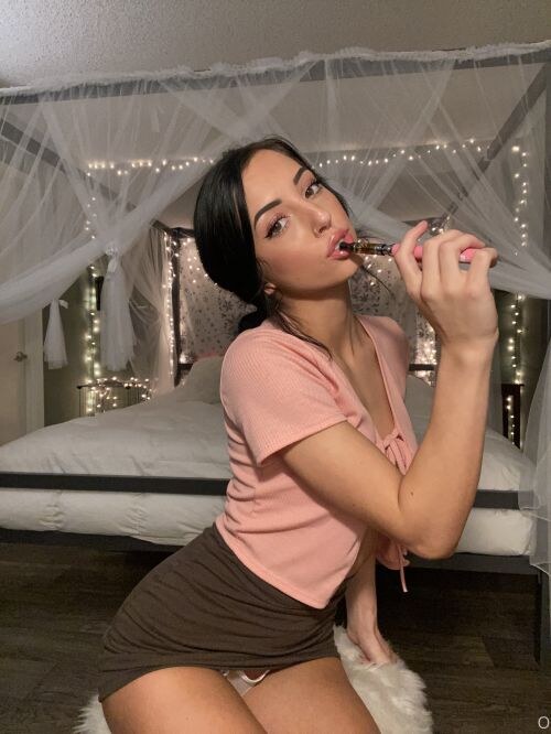 Karly Mergenthaler Photo #256