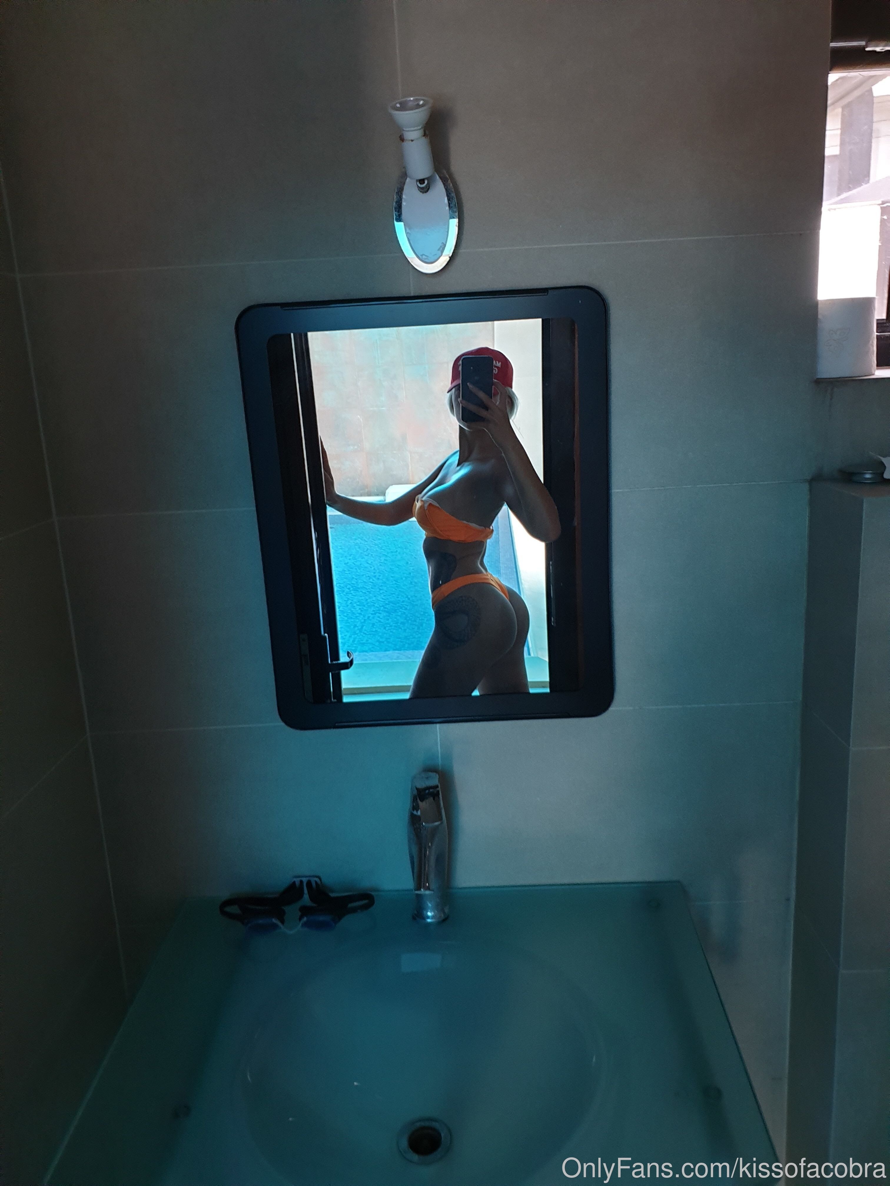 Kissofcobra Photo #47