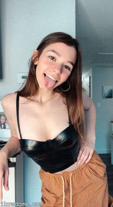 Nikki Woods Photo #32