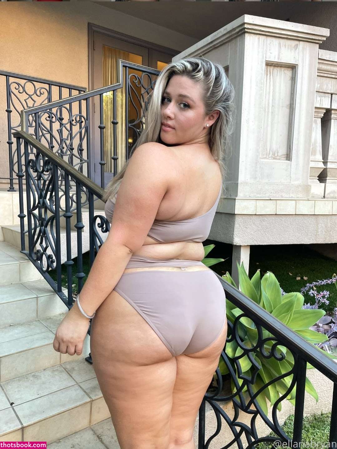 Ellana Bryan Photo #19
