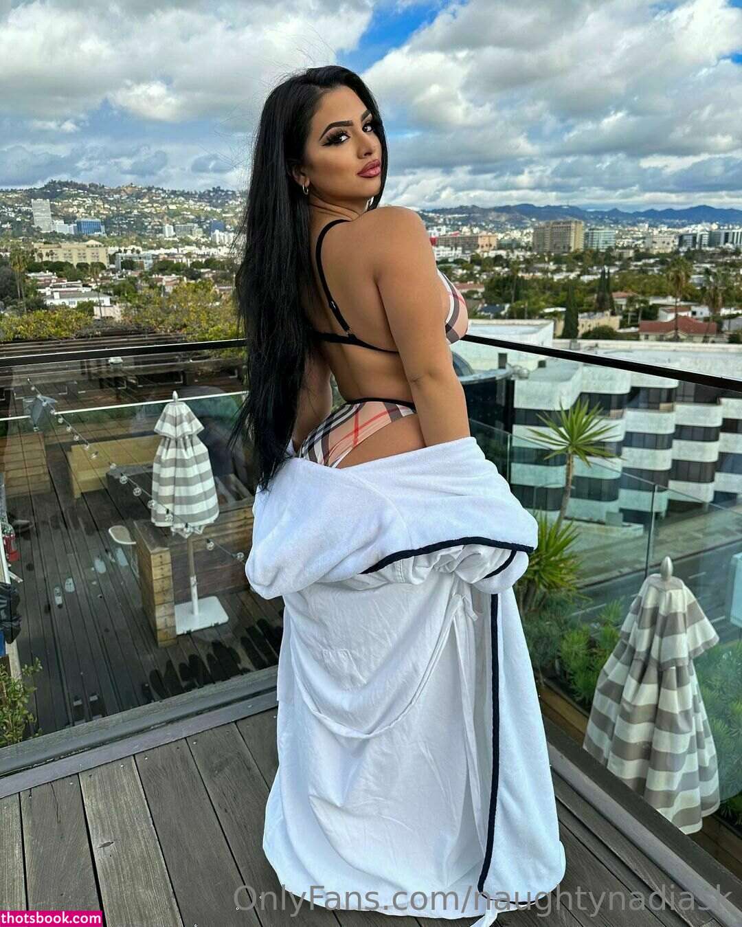 Nadia Khar Photo #64