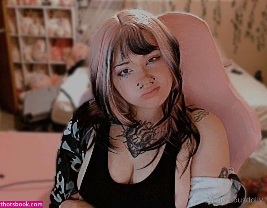 Venomous Dolly Photo #118