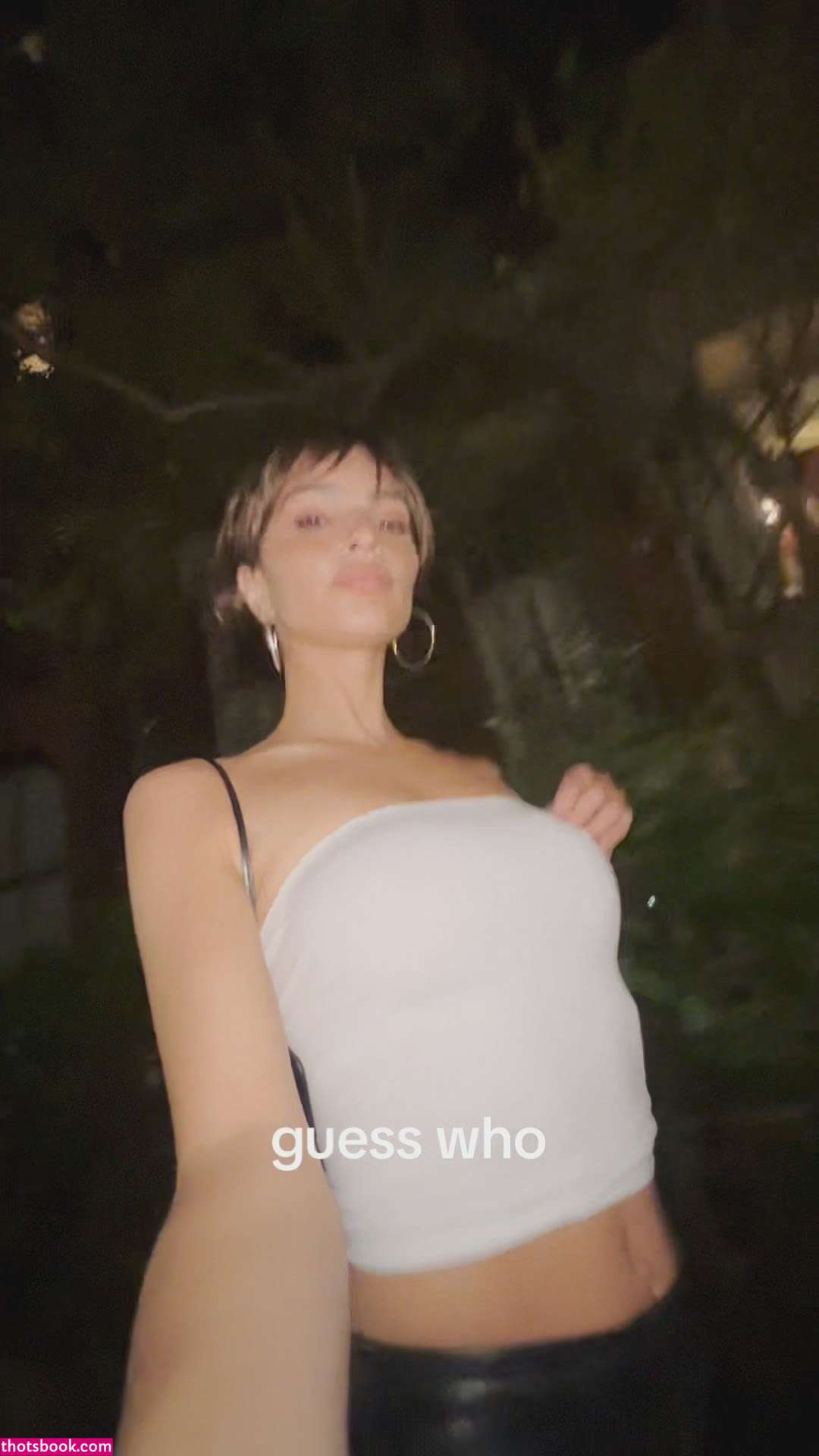 Emily Ratajkowski Photo #255