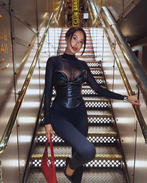 Lacey Montgomery Photo #140