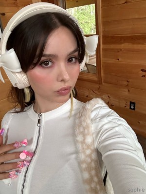 Sophie Mudd Post #202