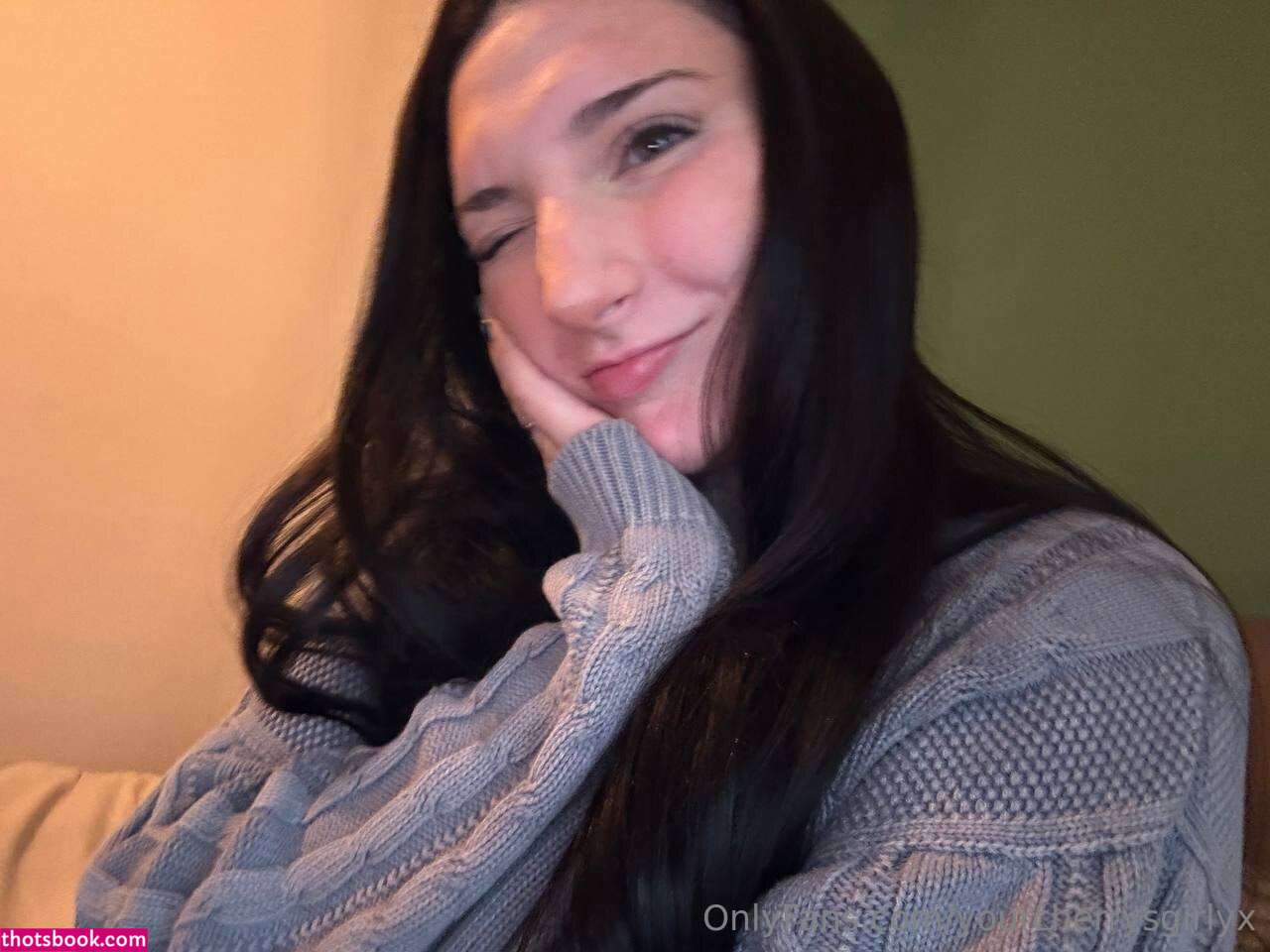 lunaluvx Photo #10