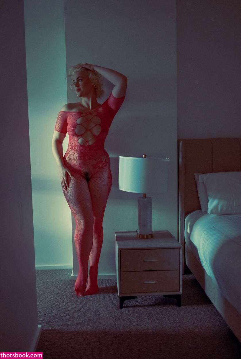 Stefania Ferrario Photo #249