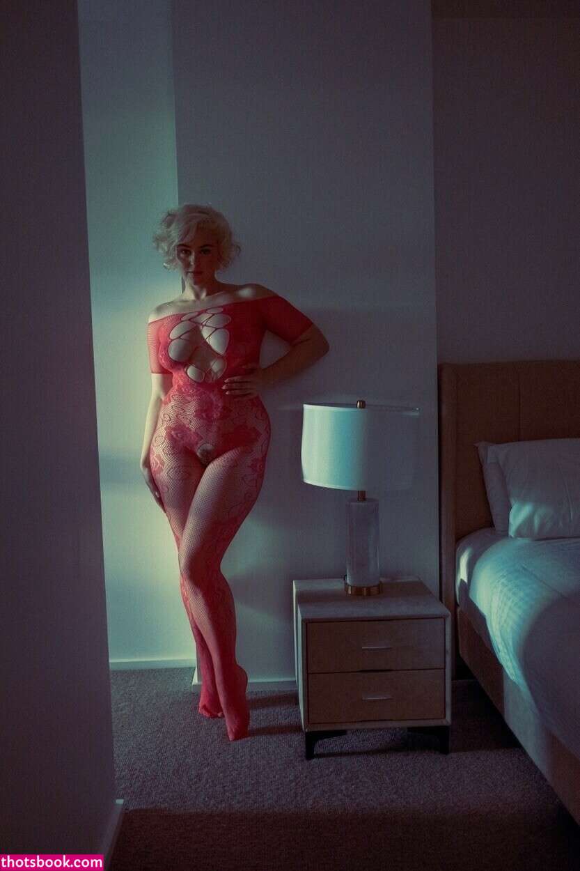 Stefania Ferrario Photo #250