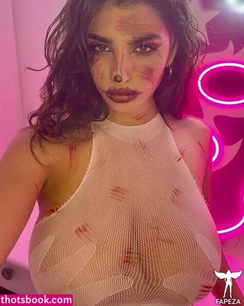 Ika Dauria Photo #2