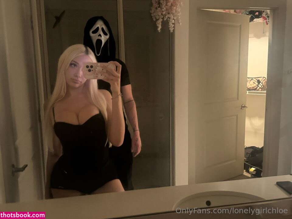 Chloe Collins Photo #27