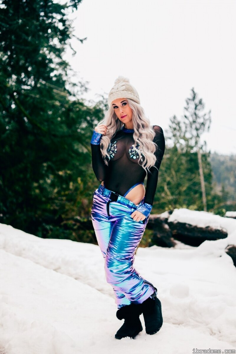 Meg Turney Photo #86