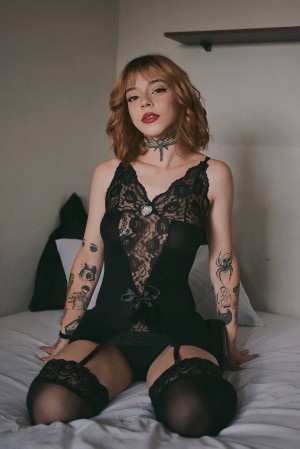 Brenda Zelinski Photo #11