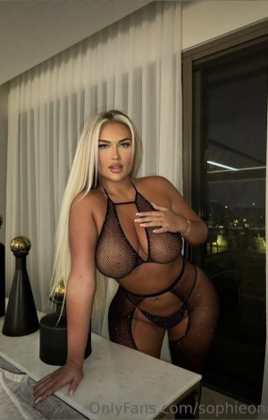 sophieoneill Photo #4