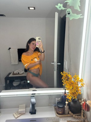 Angie Varona Photo #244