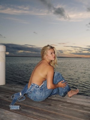 Katie Sigmond Photo #165