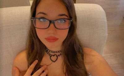 Sofia Gomez Photo #8