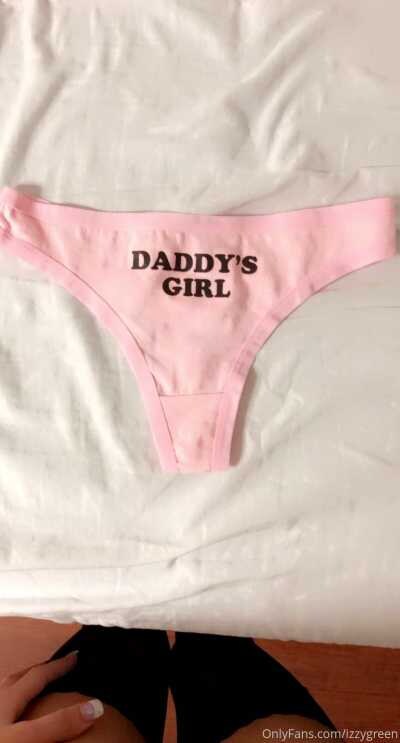 Izzy Green Photo #18