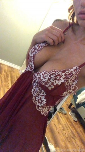 Amira Brie Post #21