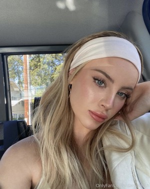 Daisy Keech Photo #687