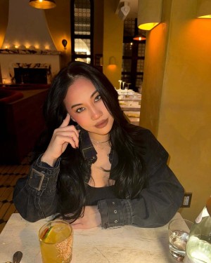 Yenni Huynh Photo #41