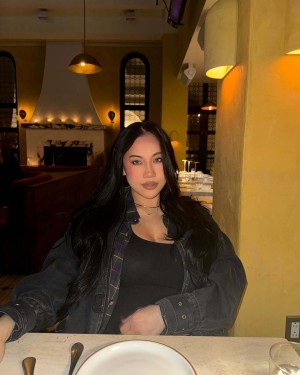 Yenni Huynh Photo #45